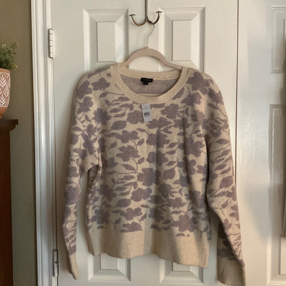 NWT ANN TAYLOR FACTORY SWEATER SIZE L